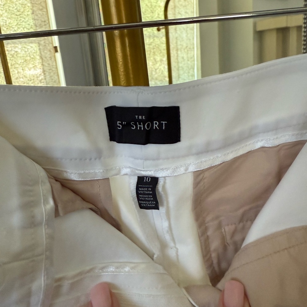 White House Black Market White Shorts - Picture 2 of 4